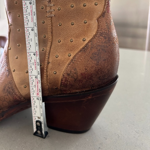 Lucchese Cowboy Boot / Bootie - Tan Floral Western Cowgirl - Picture 5 of 9